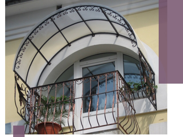 Козырьки над балконом в Канаше — изготовление и монтаж